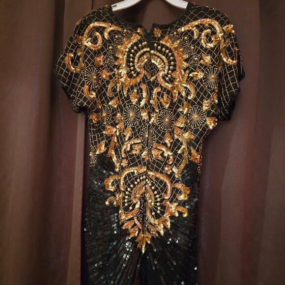 JEWEL QUEEN  SMALL BLACK DRESS WITH GOLD EMBELLISHMENTS - Picture 3 of 4